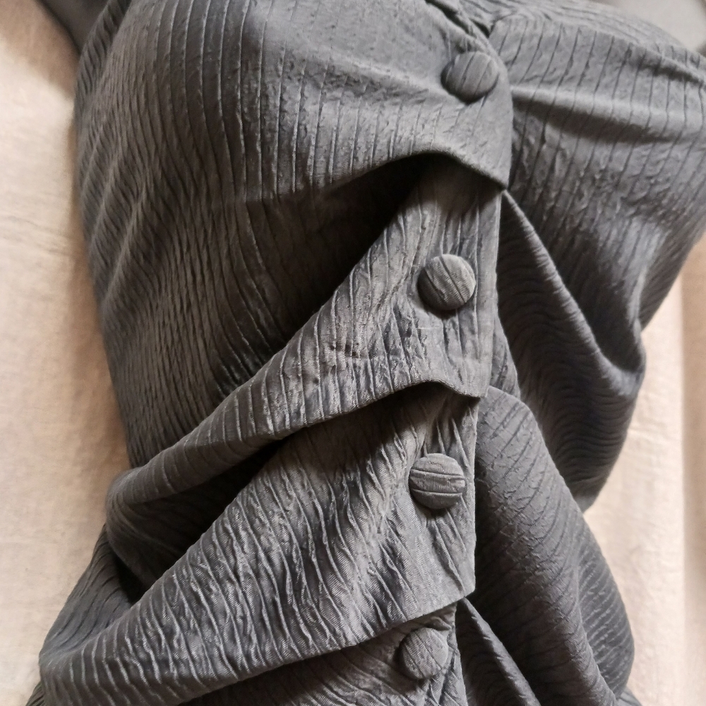 Cider Black Textured Crop Top